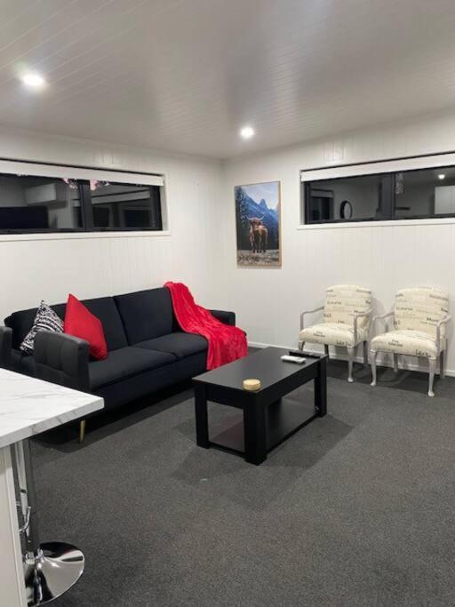 Bombay Hills Modern Retreat Leilighet Auckland Eksteriør bilde
